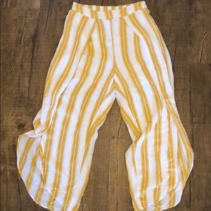 American Eagle paper bag pants